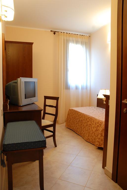 Hotel Villa Mokarta Salemi الغرفة الصورة